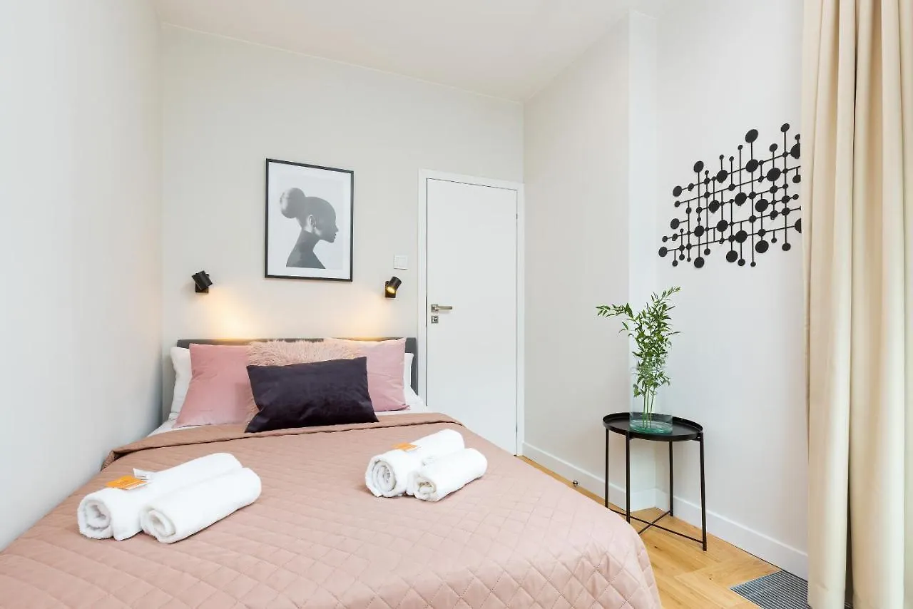 Mennica Residence - City Center By Renters Prestige ワルシャワ アパートホテル